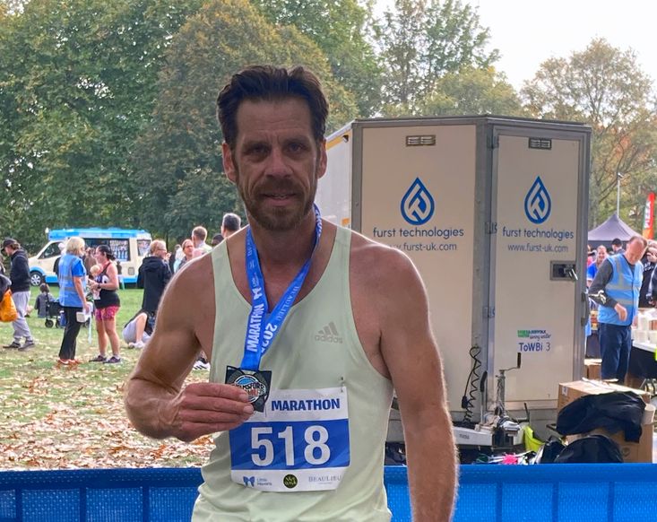 Mark Saunders completes the Chelmsford Marathon